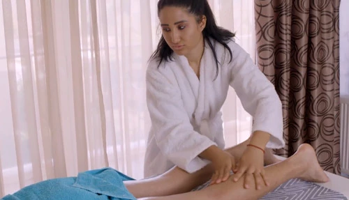 The Masseuse Andra Brasil fucks her clients: Ansehen auf EroticOnly.DE
